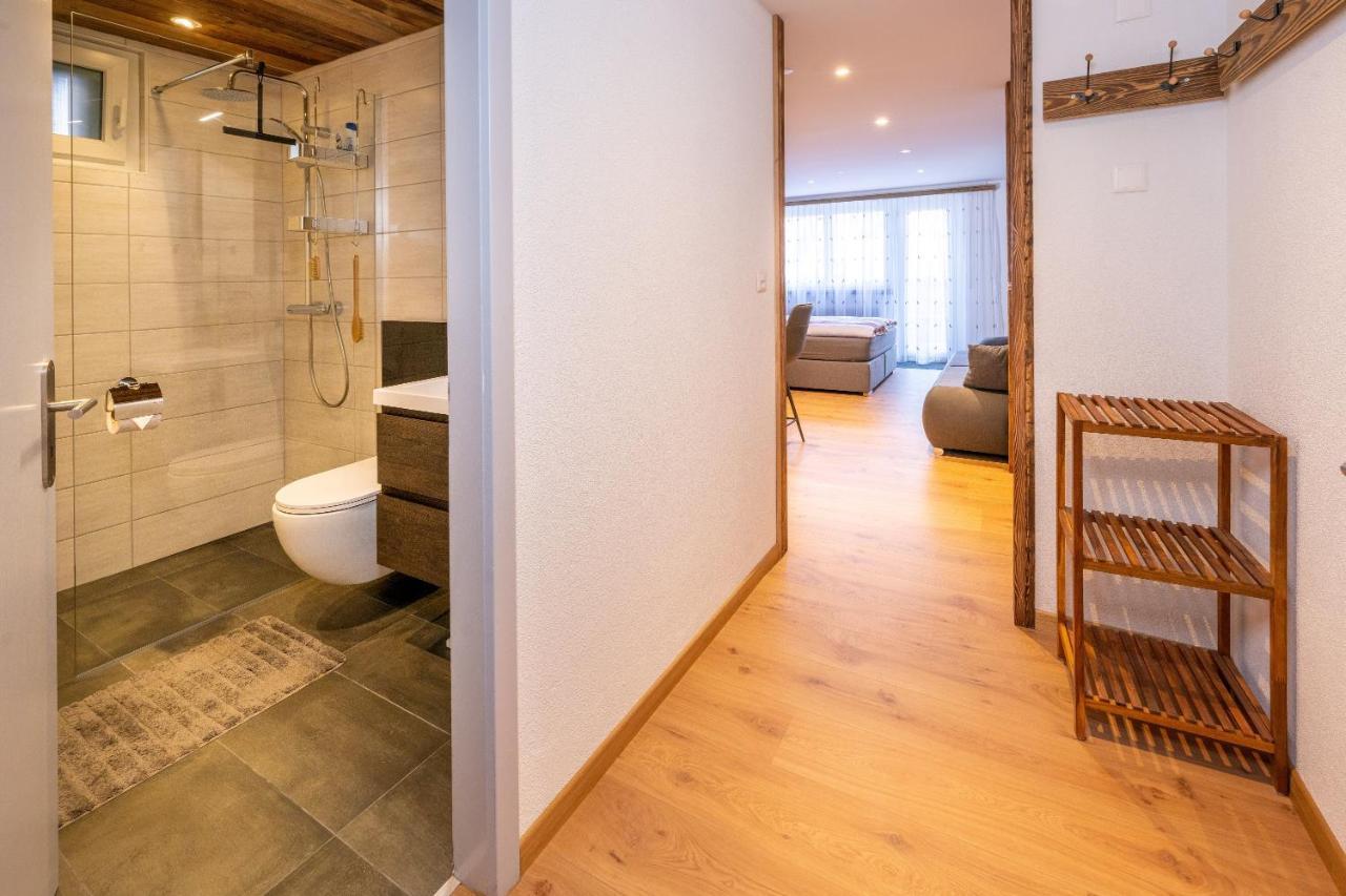 Studio Roseline - Smart & Modern Grachen Luaran gambar