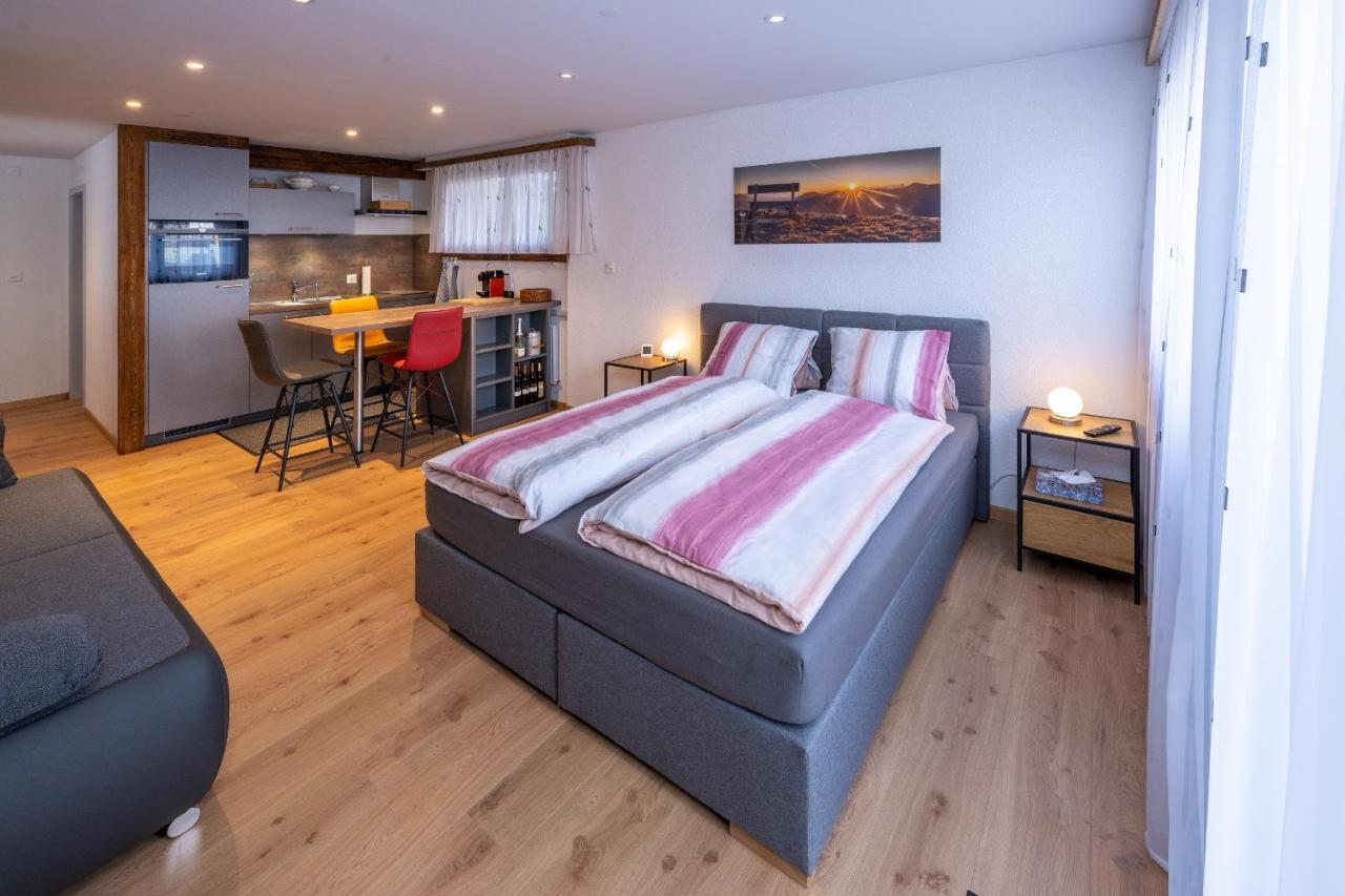 Studio Roseline - Smart & Modern Grachen Luaran gambar